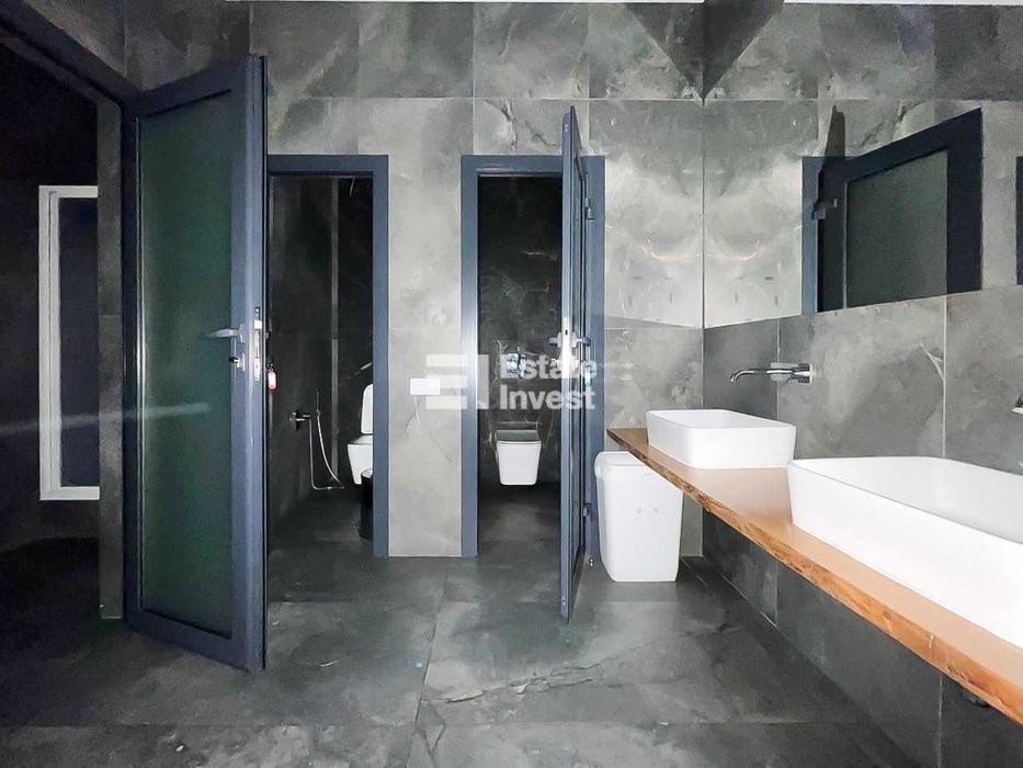 Здам приміщення в сучасному БЦ, за адресою: вул. Манізера, 8.