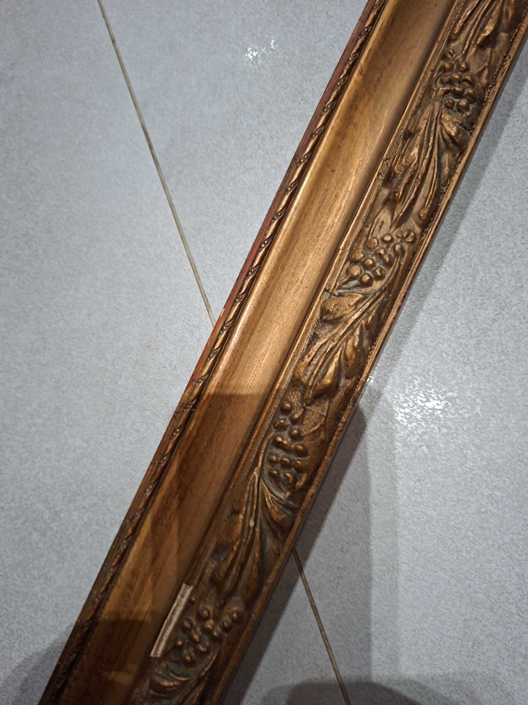 Rama do obrazu drewniana, ciężka.