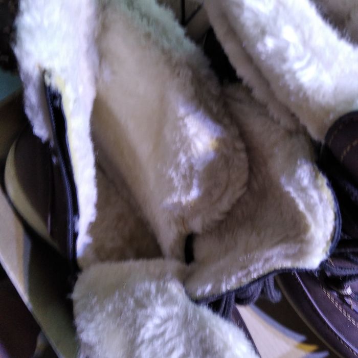 Продам ботинки зимние