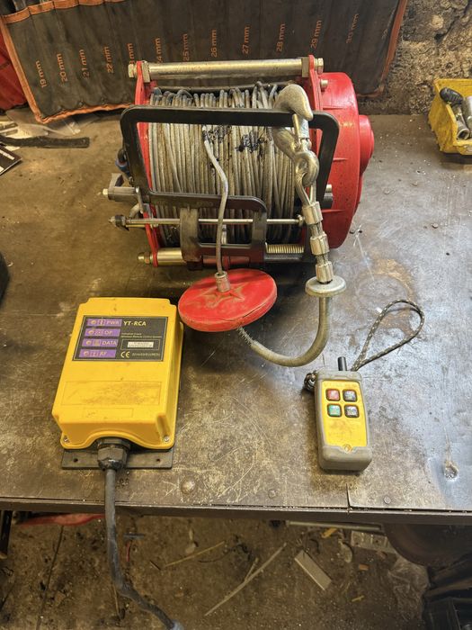 Elektryczna wciągarka rusztowaniowa, 800 kg