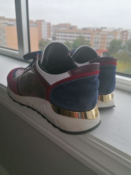 Calçado sneakers