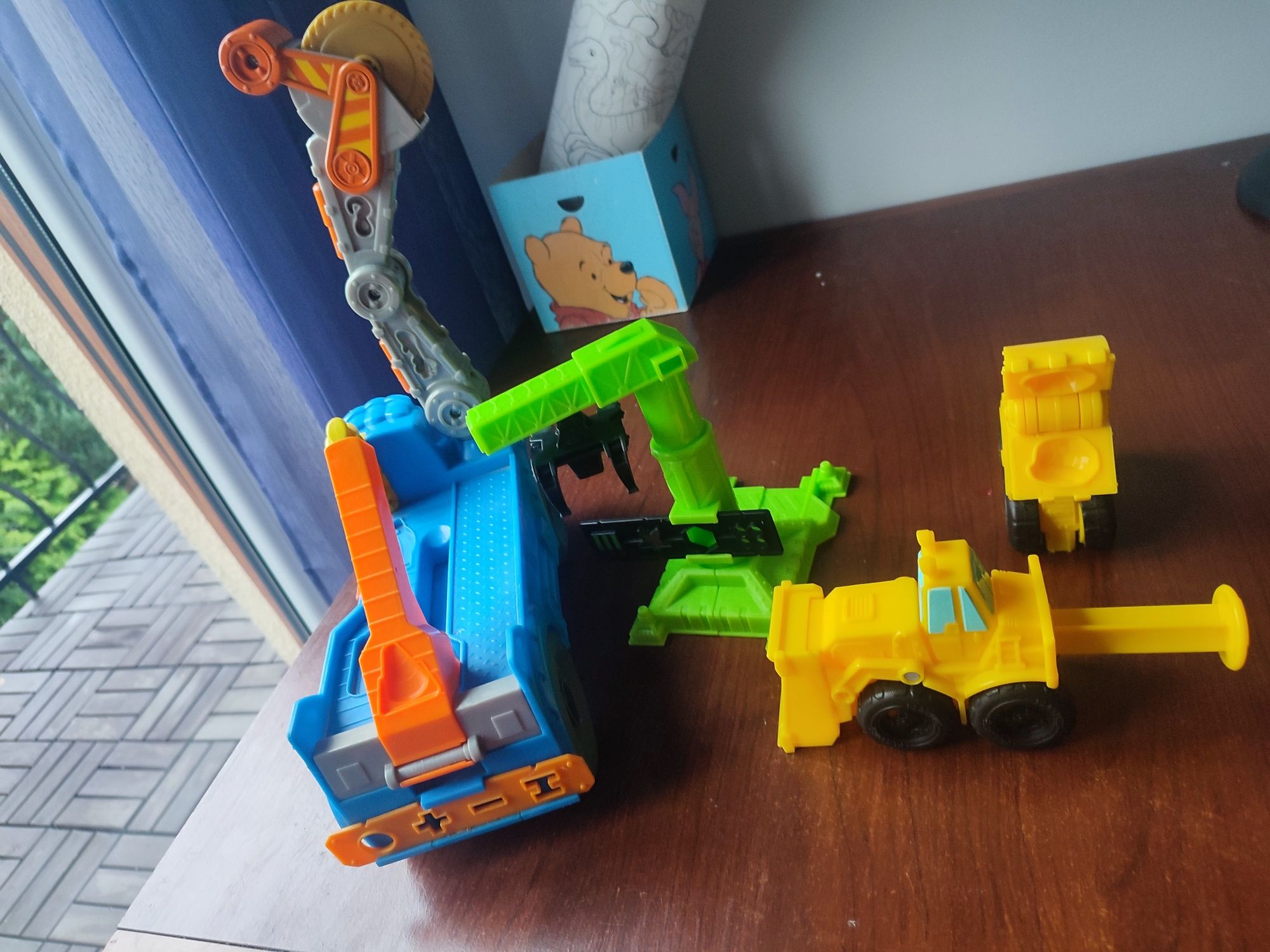 Play Doh Auto Buzz pracowita piła, dźwig i 2 pojazdy budowlane