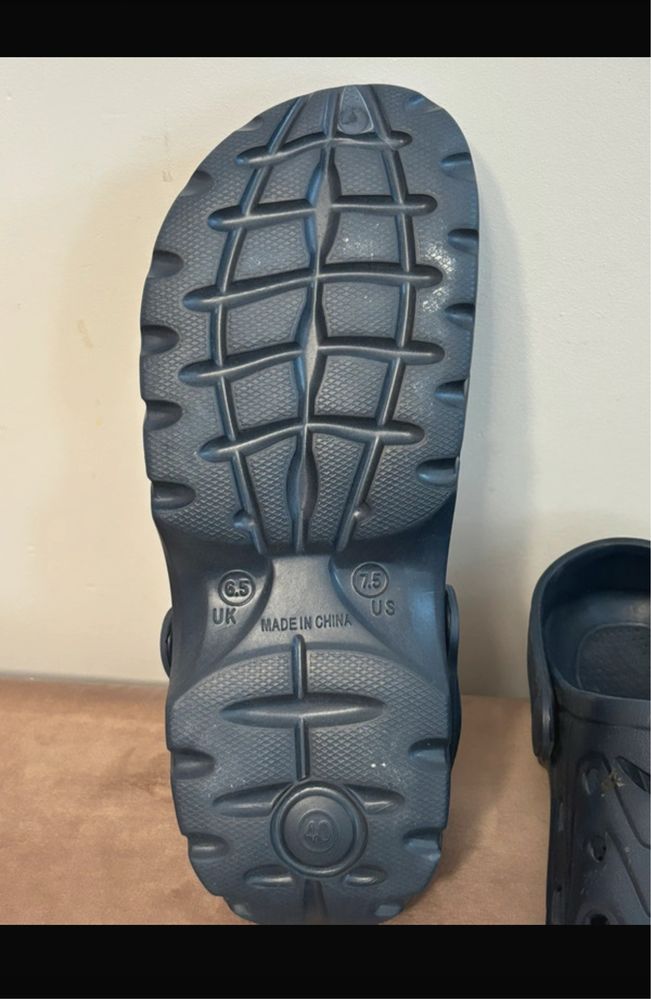 Chodaki Tank klapki Crocs piankowe Granatowe 40