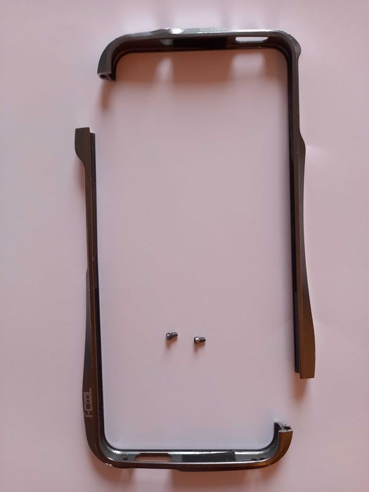 Aluminiowa ramka do HTC One PN07100