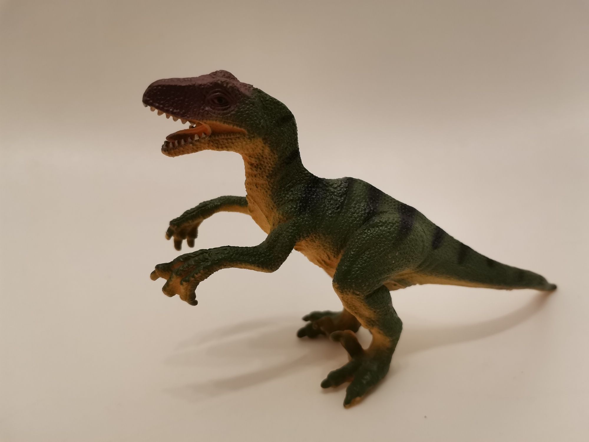 figurka dinozaura