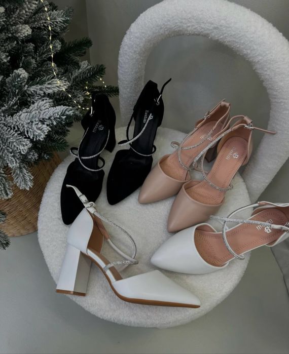 Туфлі човники білі