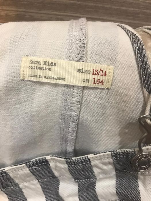 Roupa de menina, impecável