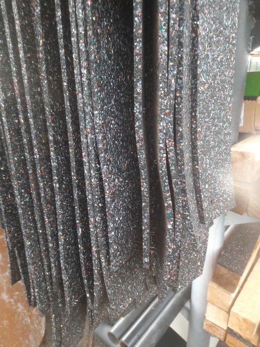 Mata antypoślizgowa 8x75x2500 mm tir