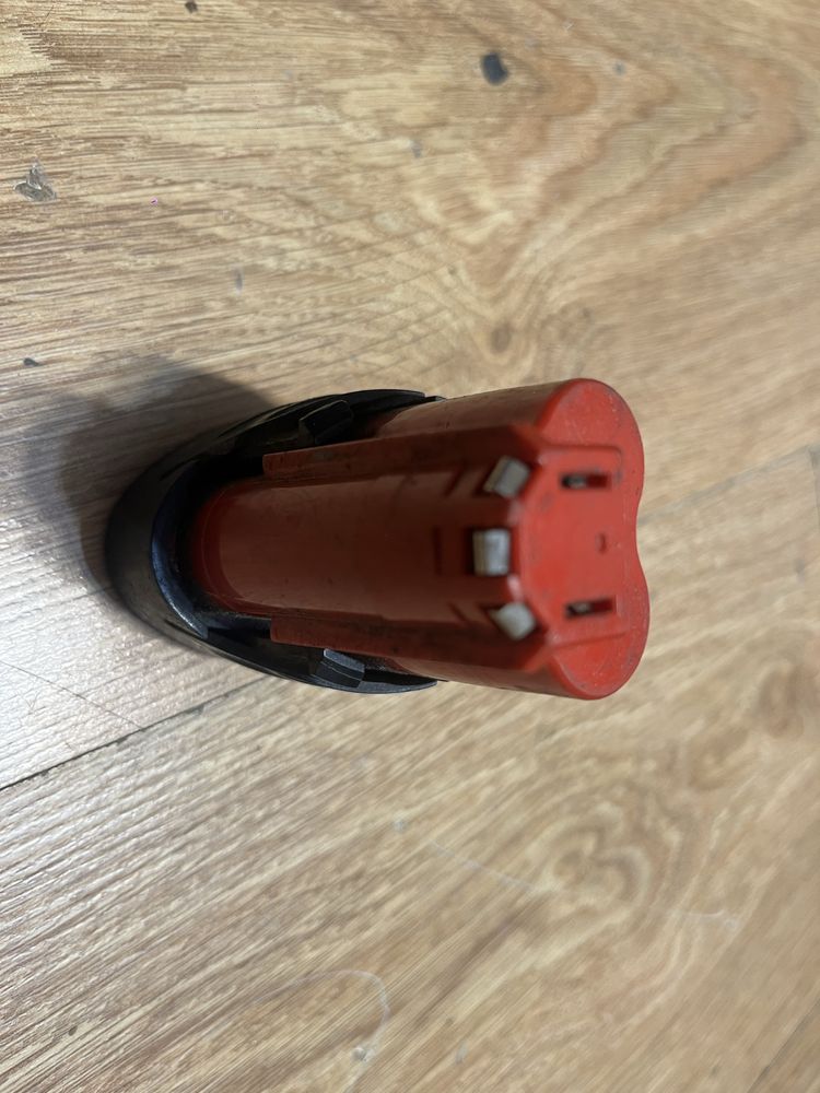 Akumulator milwaukee m12