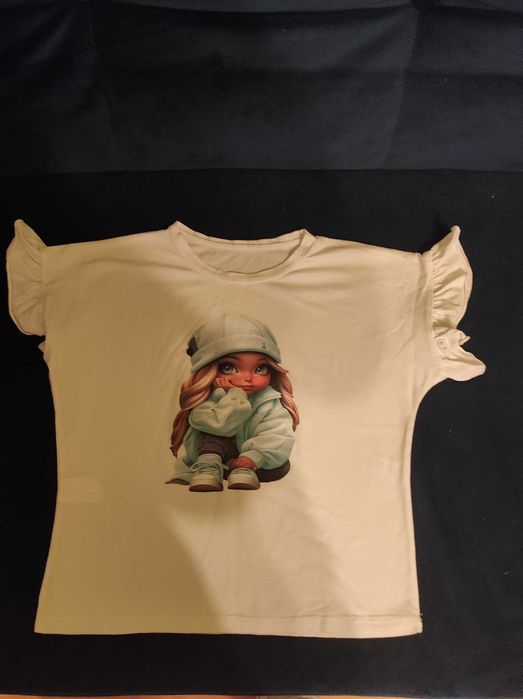 Bluzeczka dla dziewczynki rozm. 140 cm.