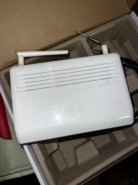 Роутер ASUS RT-N12