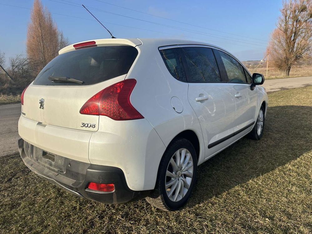 Розборка Пежо 3008, 5008 Peugeot запчастини бампер капот крило бампер