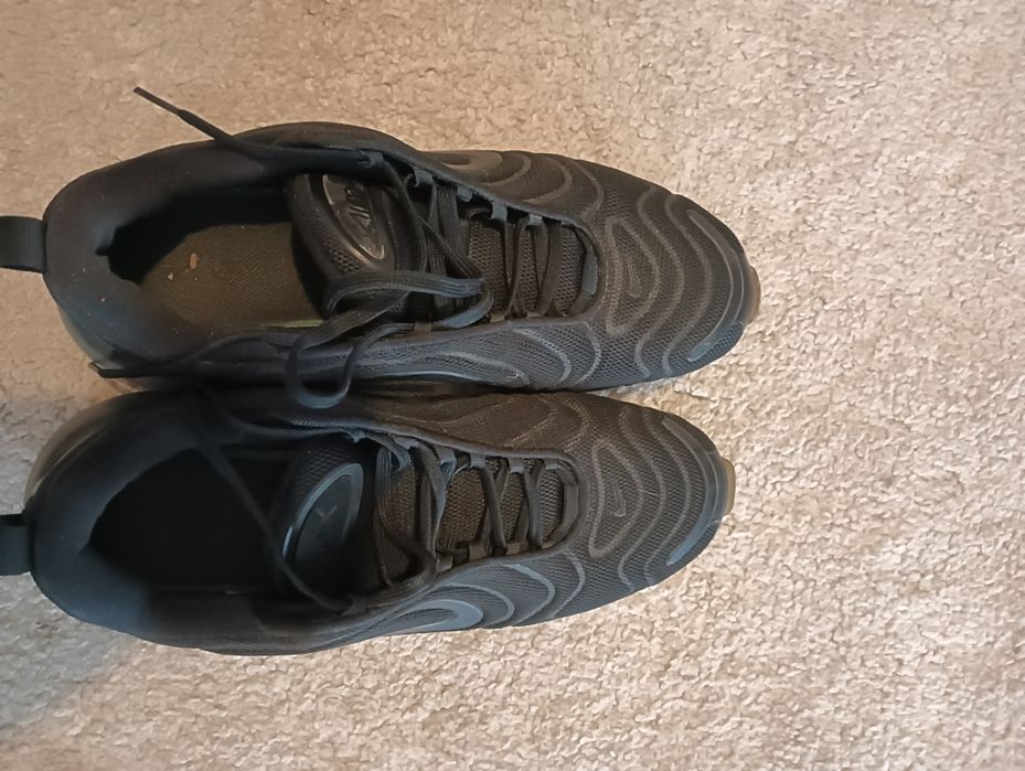 Tenis sapatilhas  -Pretas	Nike	Airmax 720*