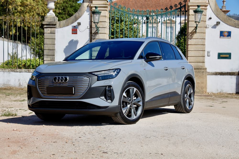 Audi Q4 e-tron 40 S line — 204 cv — Autonomia 515 km