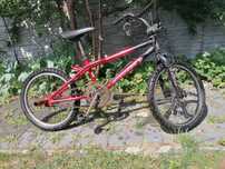 Czerwono-Czarny BMX