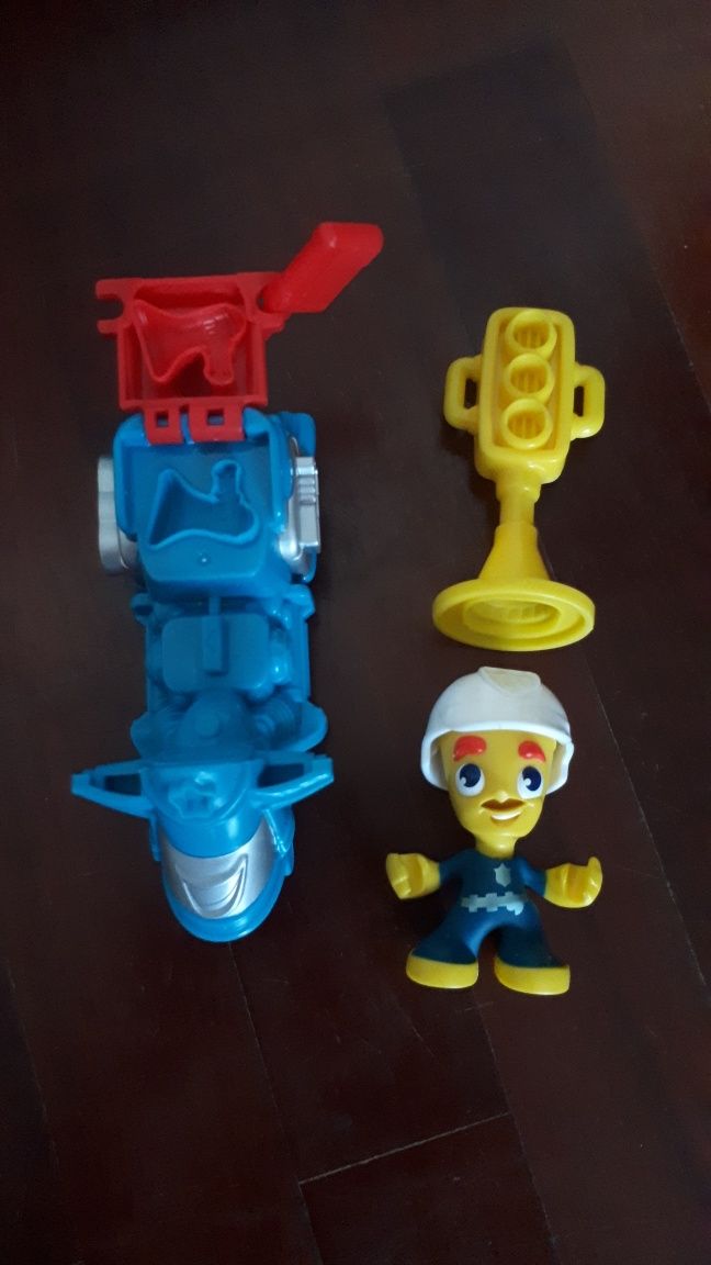 Camião e Mota Play-Doh