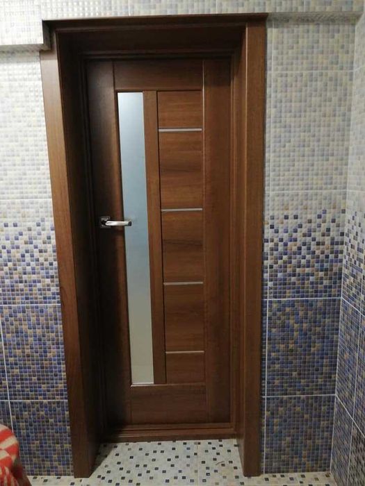 Продам двері. Міжкімнатні, металопластикові, вхідні.