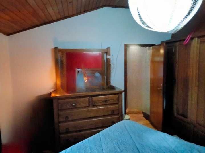 Conjunto de Móveis de Quarto em Madeira Maciça - Completo