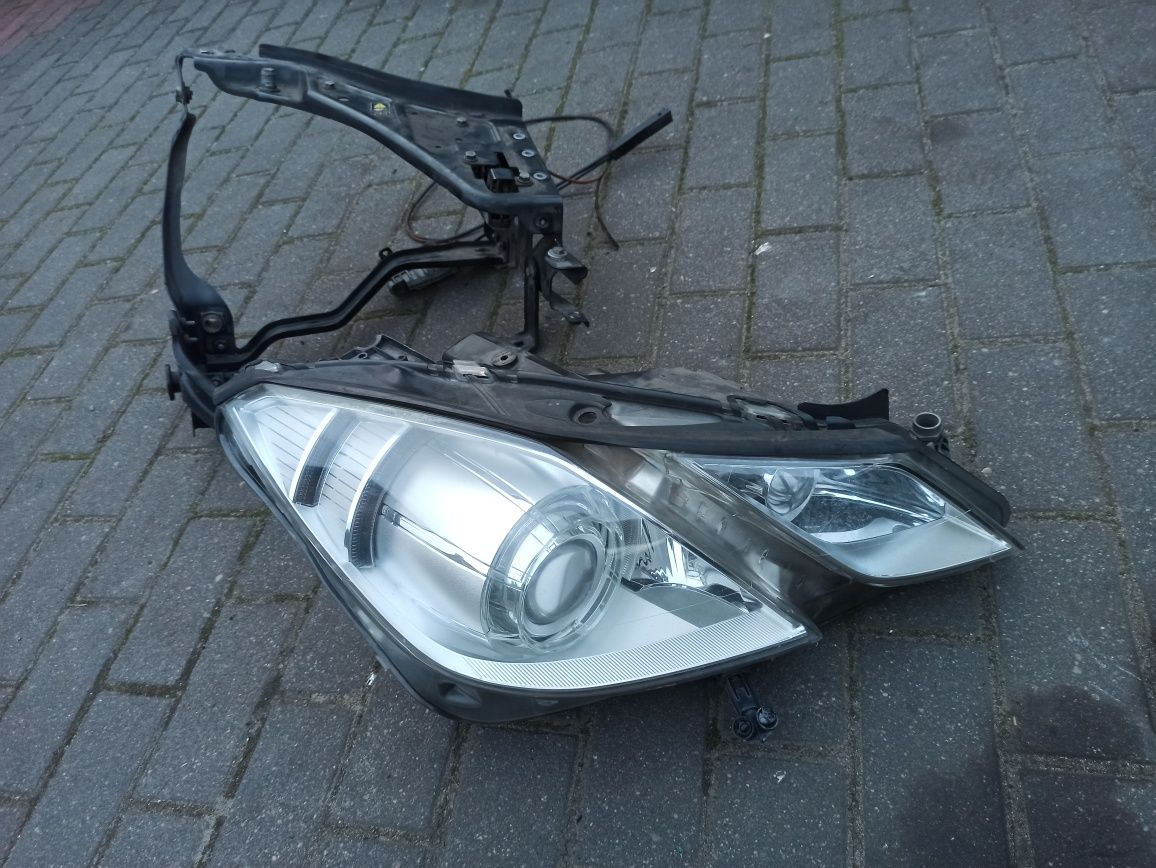 Lampa prawa przód  ILS Mercedes E klasa w207 Coupe Bi xenon skrętna