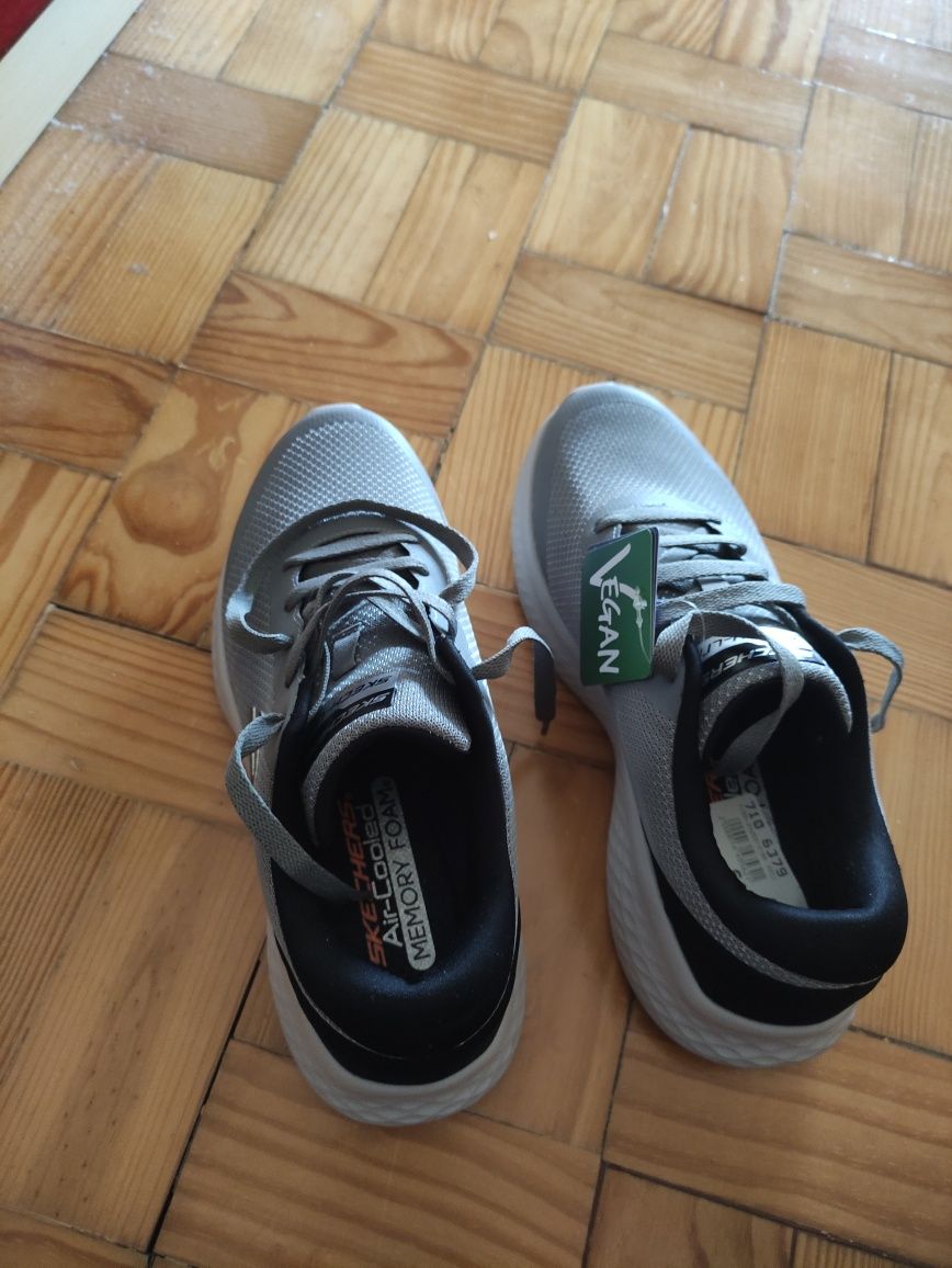 Sapatilhas Novas  Skechers