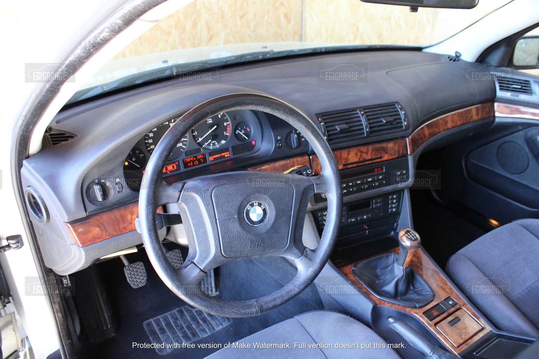 BMW E39 520i_ Para Peças