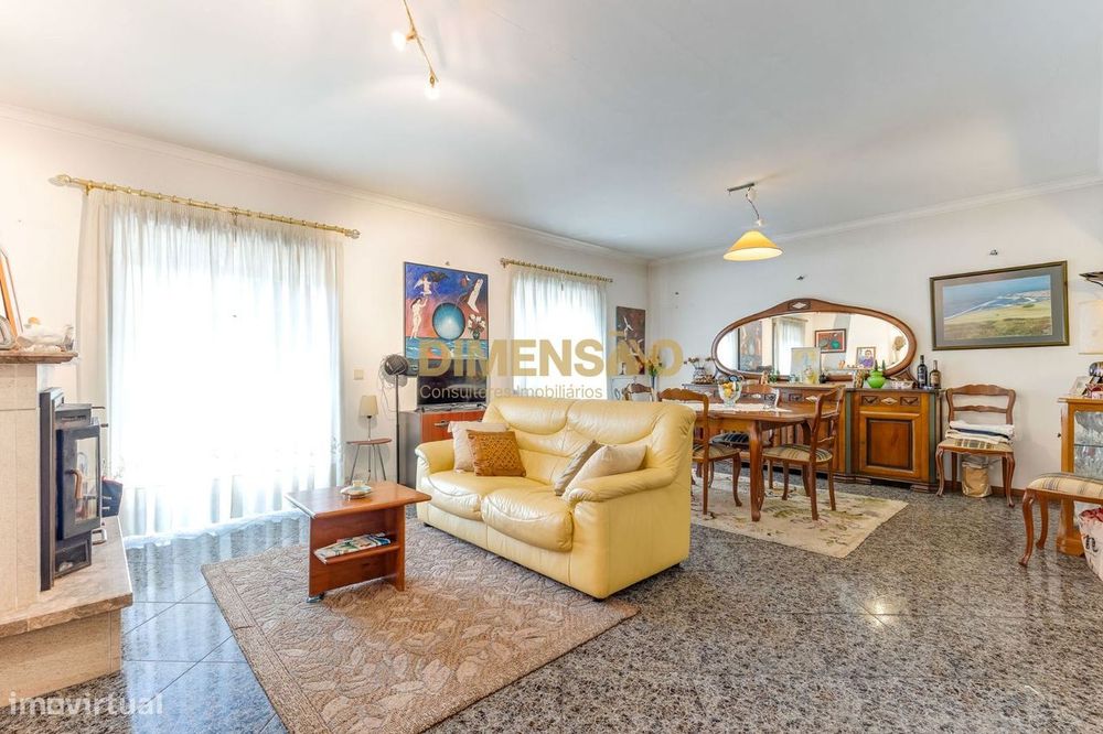 Moradia T4 de 3 frentes em Guifões, Matosinhos DCI149