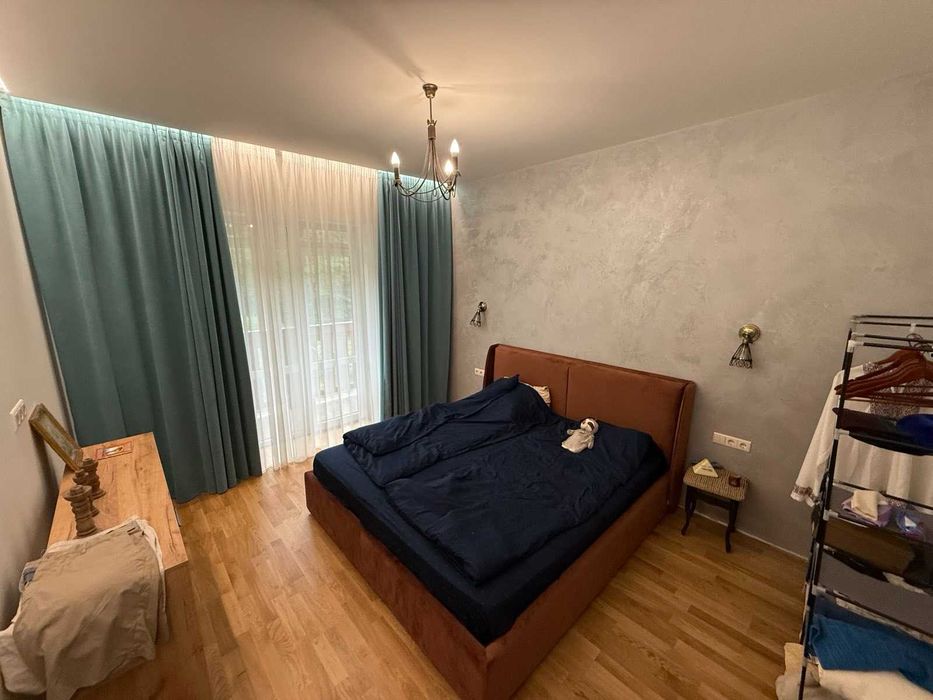 2-кімнатна ЖК Desna Residence зАВТОНОМНИМ ЖИВЛЕННЯМ 8 kW ІНВЕРТОР Deуe