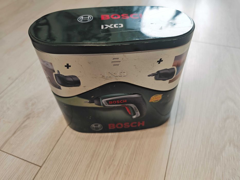 Wkrętarka Bosch IXO - uszkodzona, komplet