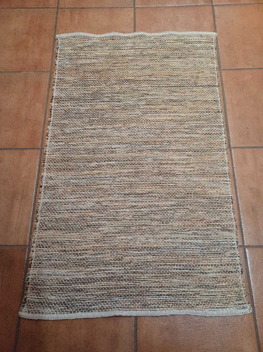 Tapetes de algodão novos