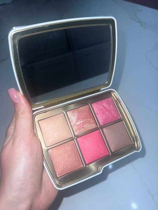 Hourglass limited edition palette evil eye