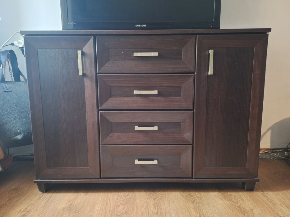 Komody do salonu/sypialni