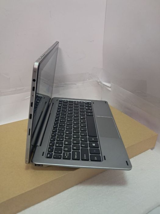 Ноутбук CHUWI  Hi10 Pro CW1529  Atom x5 z8350/ram4/hd Graphics /ssd64