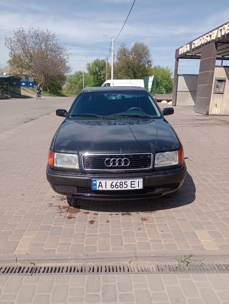 Audi 100c4 2.6 бензин