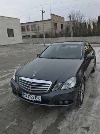 Mercedes e200 2.2 diesel avtomat E klass om651
