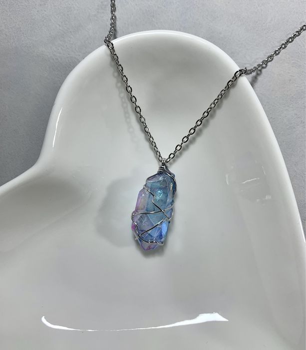 Naszyjnik z kwarcem barwionym