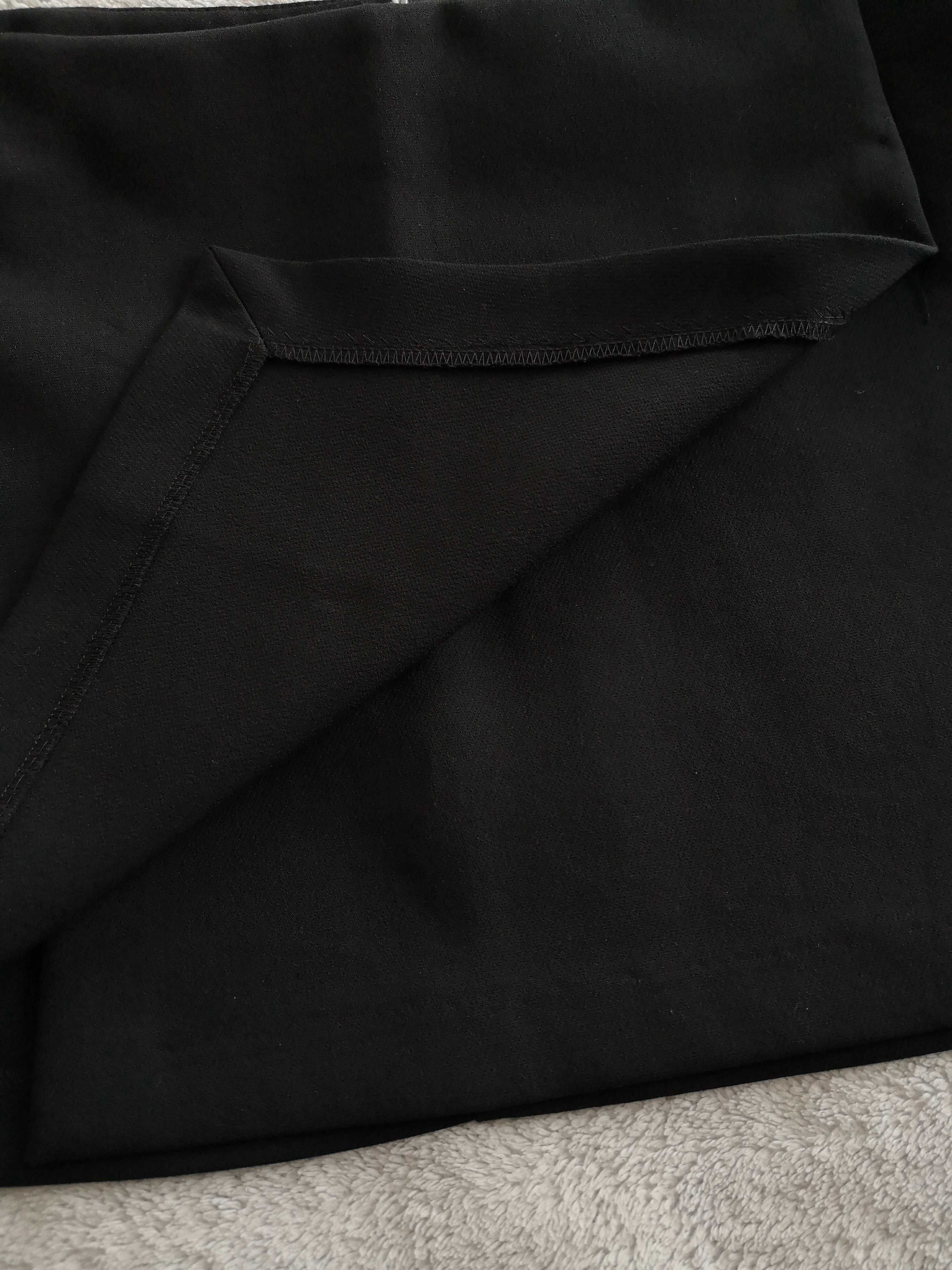 Nowa czarna spódnica z zakładką Pull & Bear 38