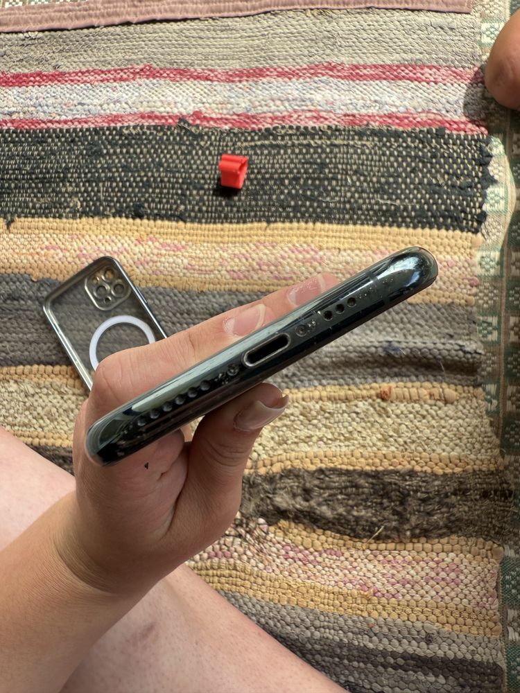 Продам Iphone 11 pro 256 gb