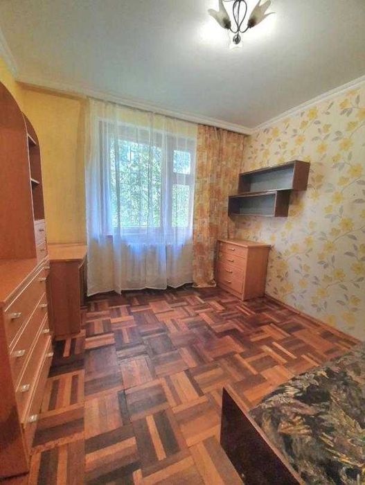 Продам 2 х комнатную квартиру возле метро Холодная гора