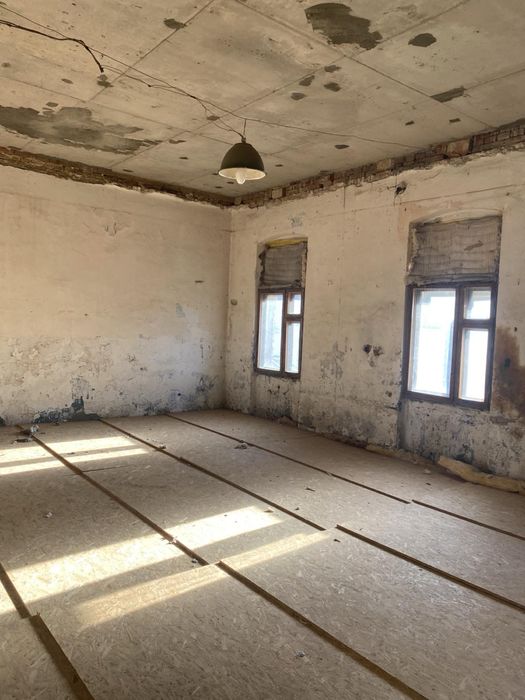 Продається приміщення в центрі