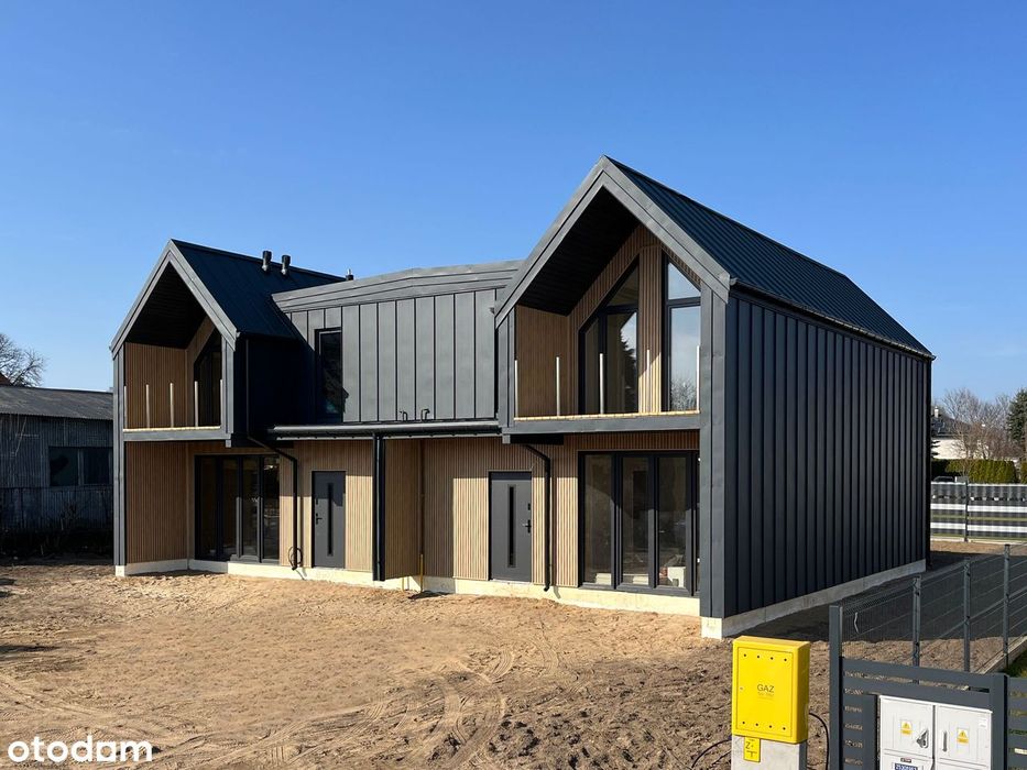 Nowoczesny dom w zabudowie bliźniaczej -Niekłonice