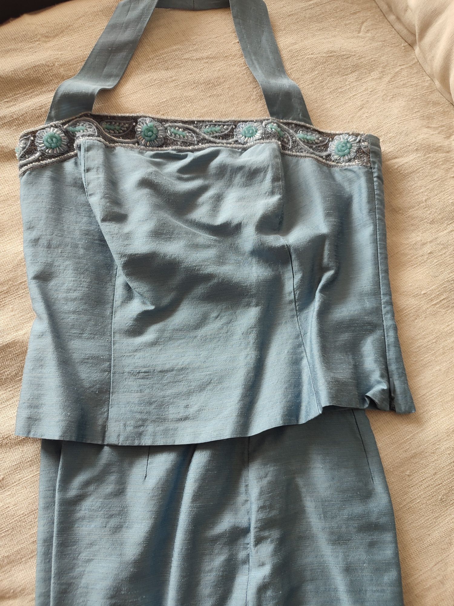 Fato azul claro em linho e viscose