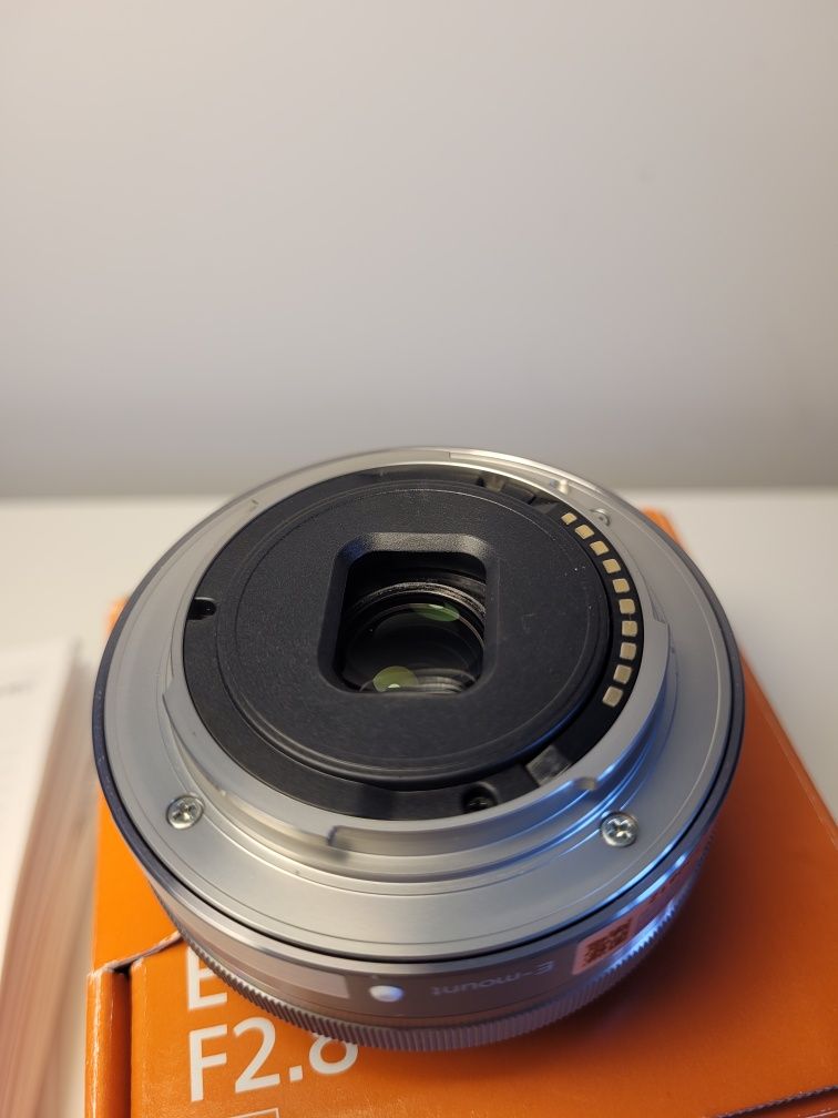Obiektyw Sony E 16mm f2.8 jak nowy