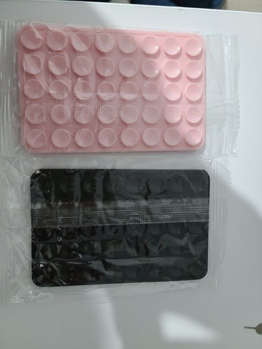 Липучки/присоски на телефон .