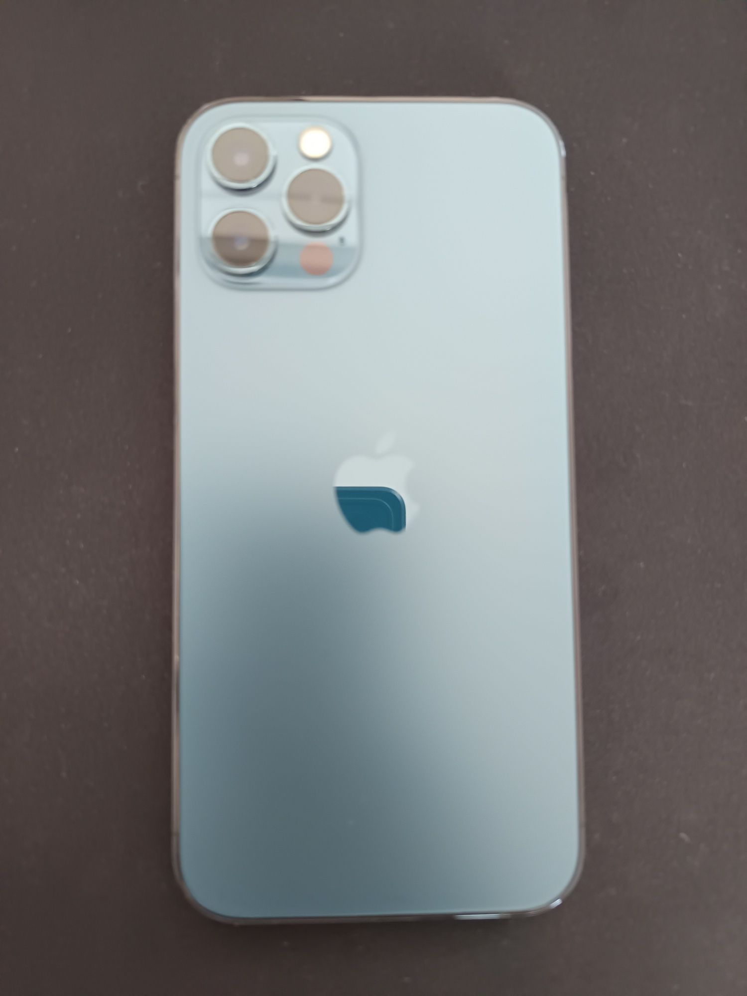 iPhone 12 pro com capa