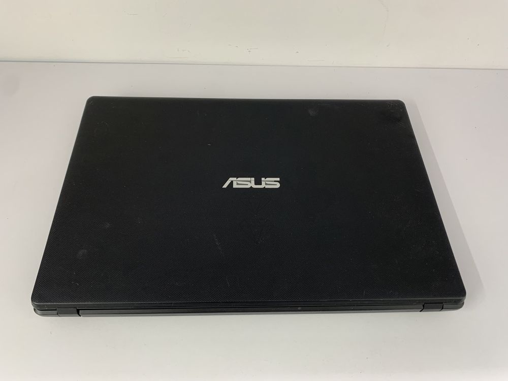 Ноутбук ASUS ( SSD ) для работы или учёбы!