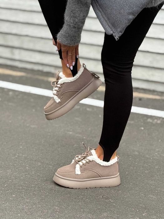 Жіночі зимові черевики на хутрі Stilli (36-41) кросівки замшеві бежеві