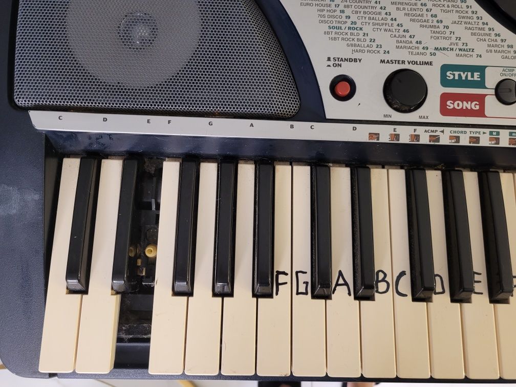 Keyboard Yamaha Portatone psr 240 do nauki gry