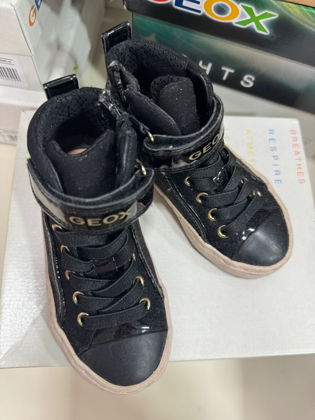 Sapatos Geox menina 25