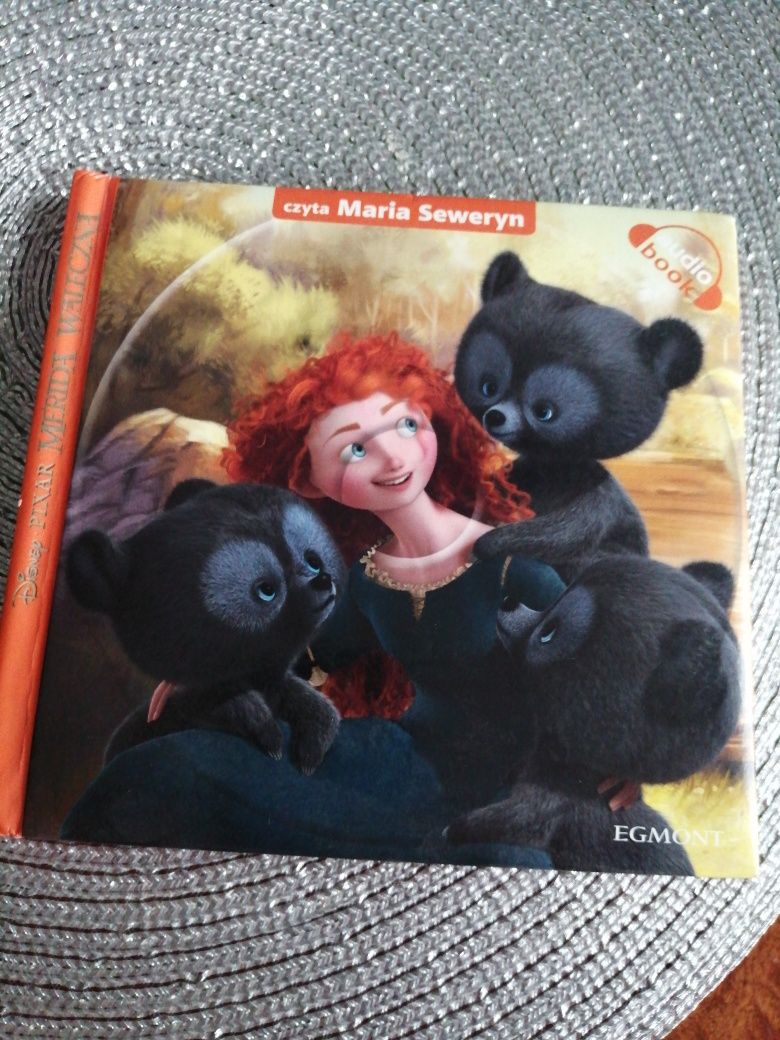 Książka z płytą Merida Waleczna Disney.