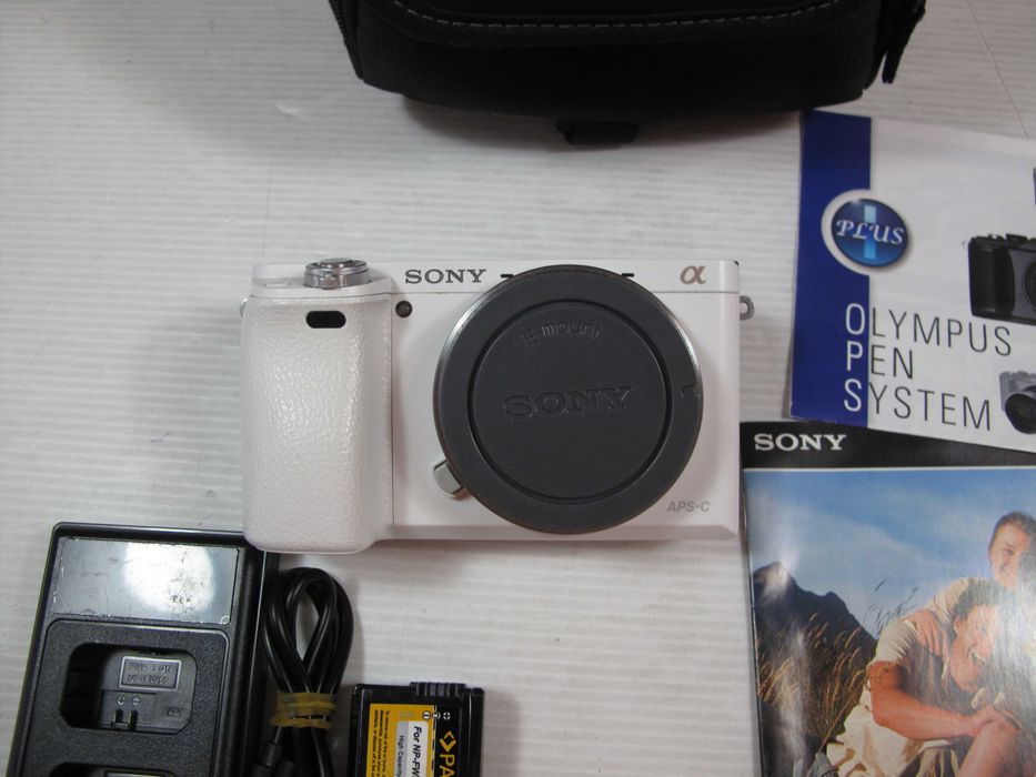 Sony a6000 - RESERVADA - com ou sem lentes, bom estado geral
